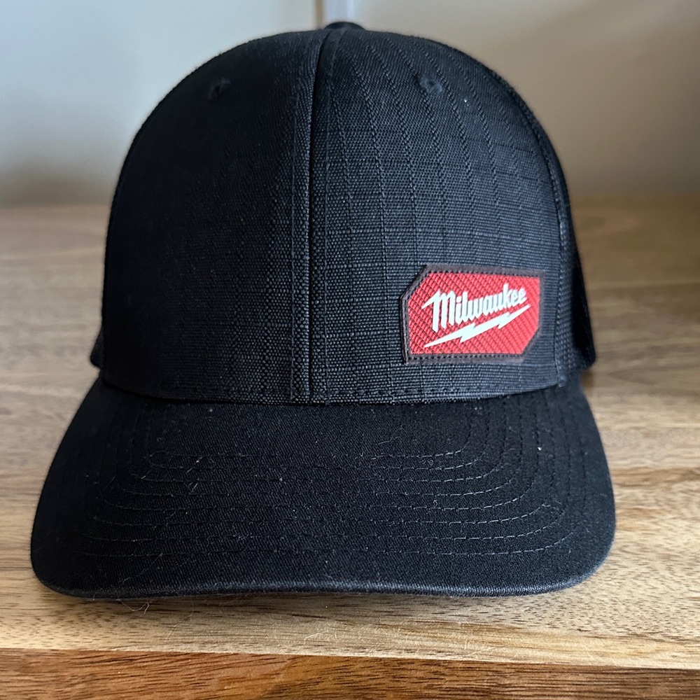 Milwaukee Black Patch Logo Men's Baseball Cap
